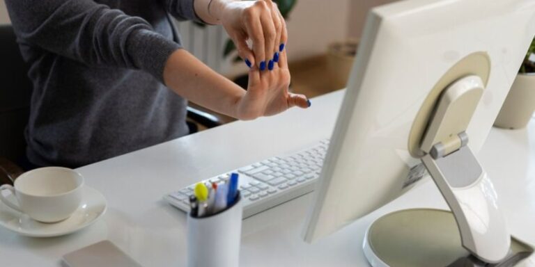 How to Deal with Wrist Pain from Gaming
